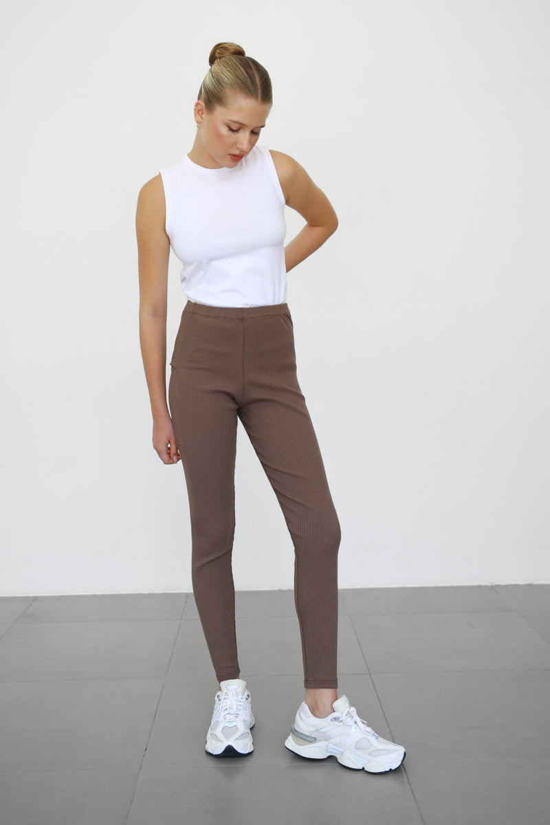 Ribbed Leggings With Pockets - Mocha