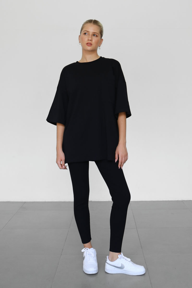Oversized T-shirt with Pockets - Black