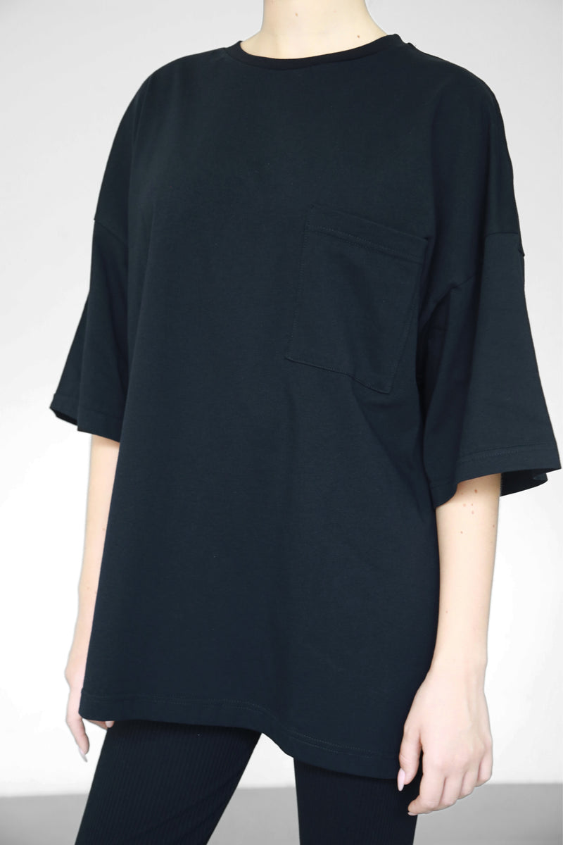 Oversized T-shirt with Pockets - Black