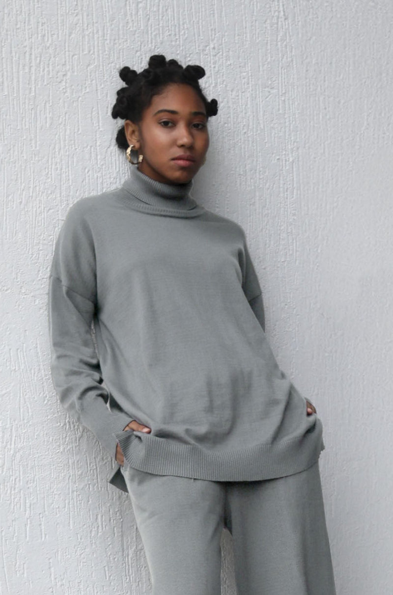 Relaxed Turtleneck Sweater -Ash
