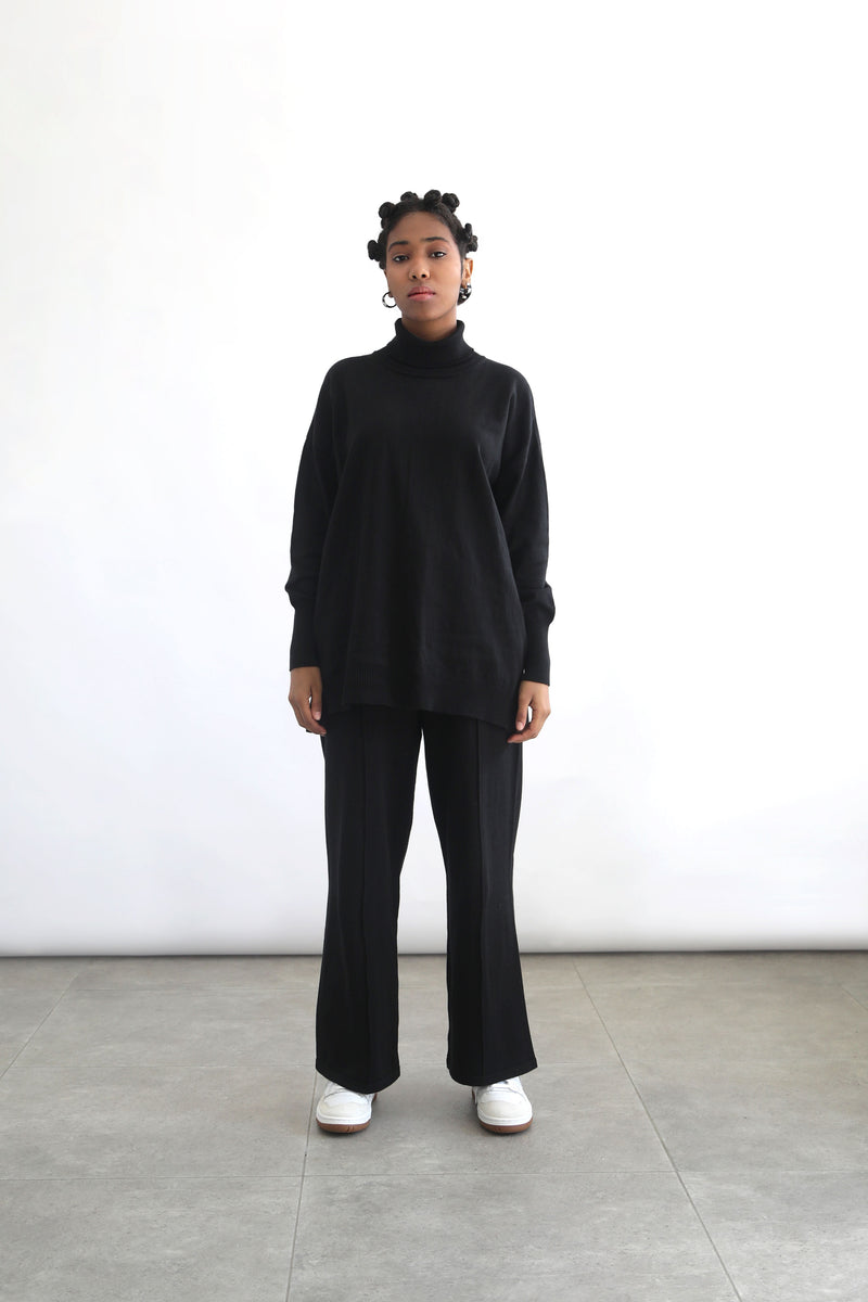 Relaxed Turtleneck Sweater - Black
