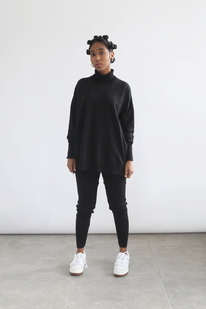 Relaxed Turtleneck Sweater - Black