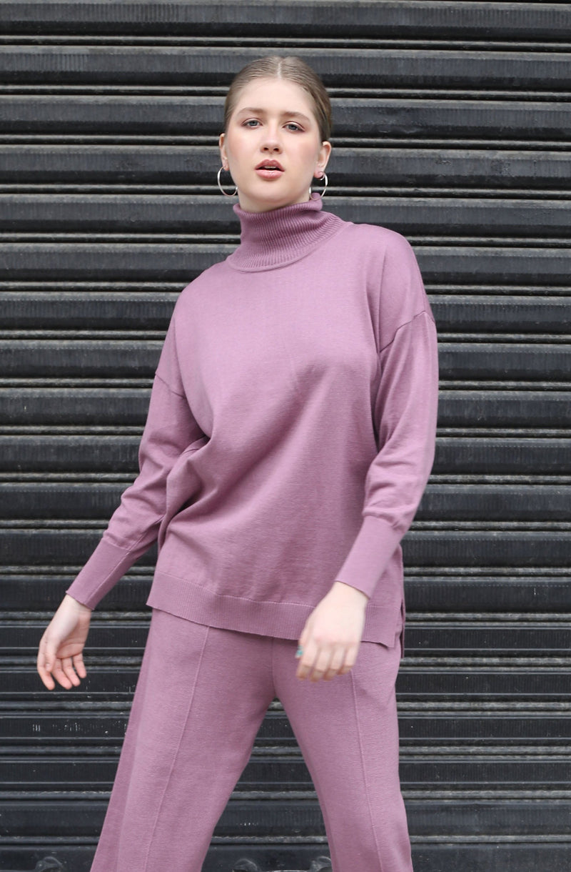 Relaxed Turtleneck Sweater - Berry Nude