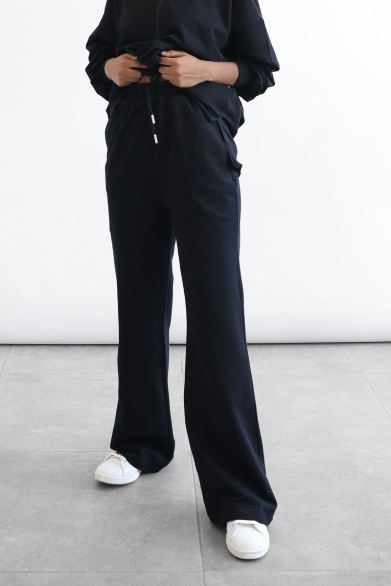 Light Flare Sweatpants - Black